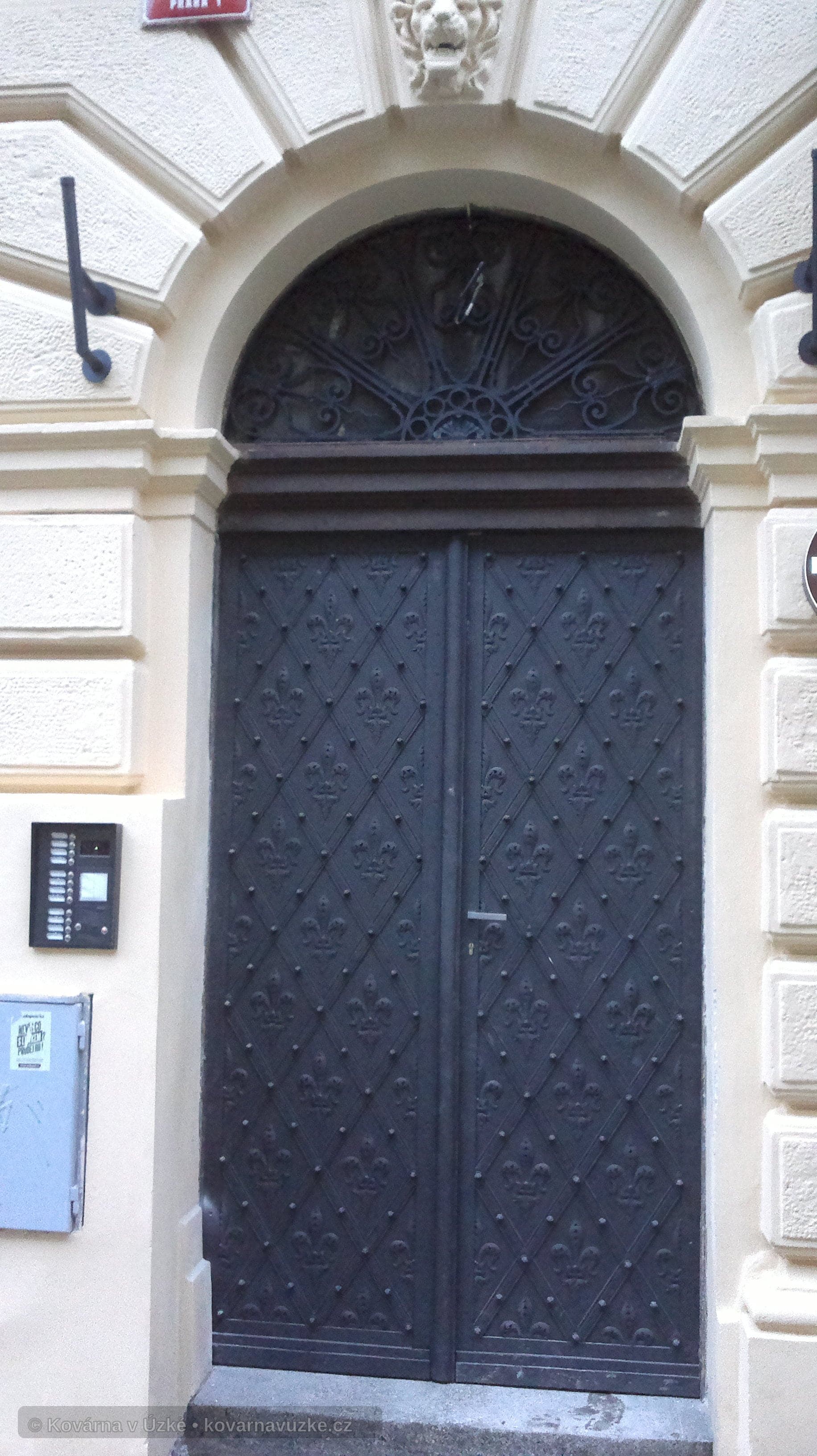 Kovaná brána
