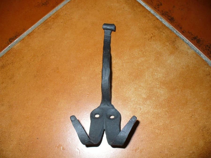 Kovaný věšák :
